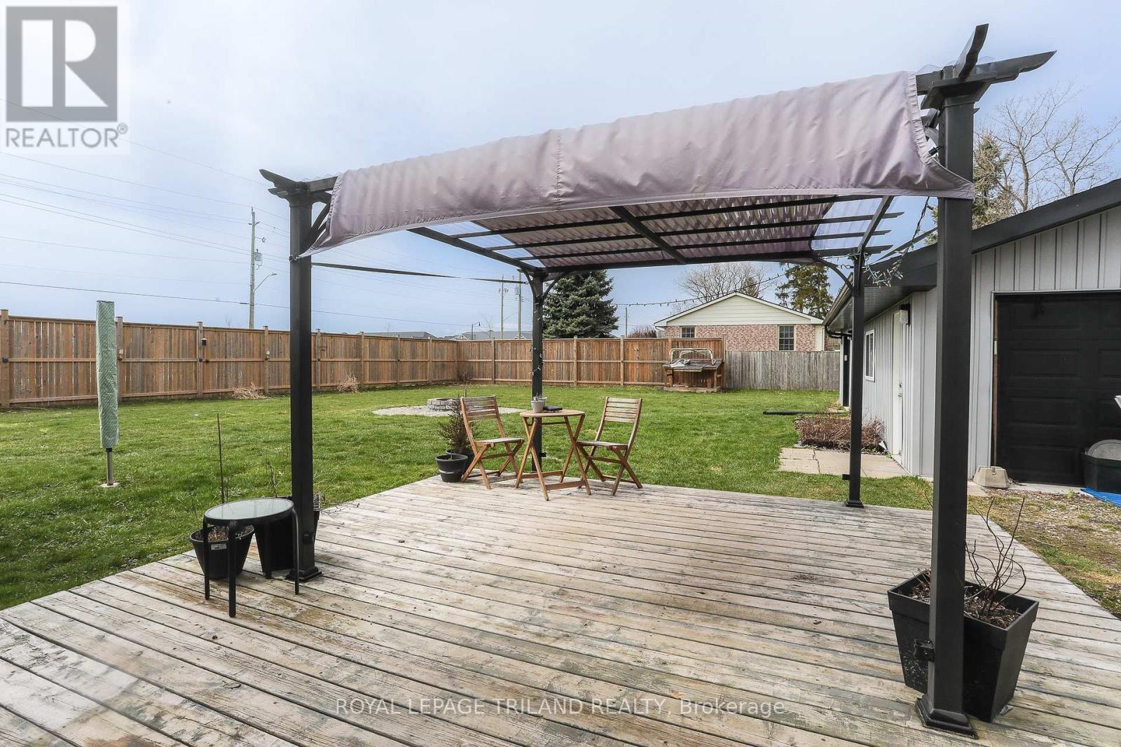139 Coulter Ave Avenue, Central Elgin, ON - Outdoor With Deck Patio Veranda