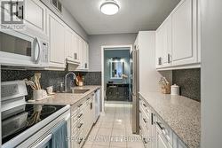 Plenty of cabinetry in this kitchen! -