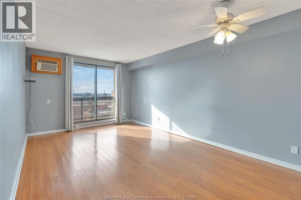 150 Park West Unit# 1414, Windsor, ON - Indoor Photo Showing Other Room