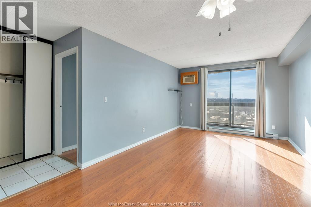 150 Park West Unit# 1414, Windsor, ON - Indoor Photo Showing Other Room