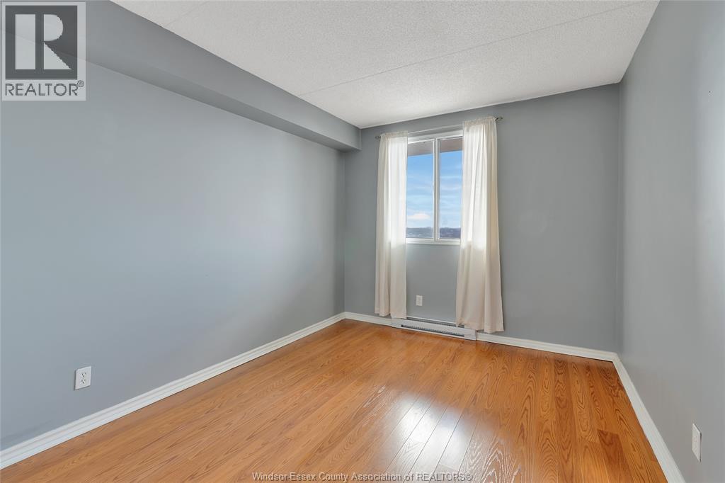 150 Park West Unit# 1414, Windsor, ON - Indoor Photo Showing Other Room