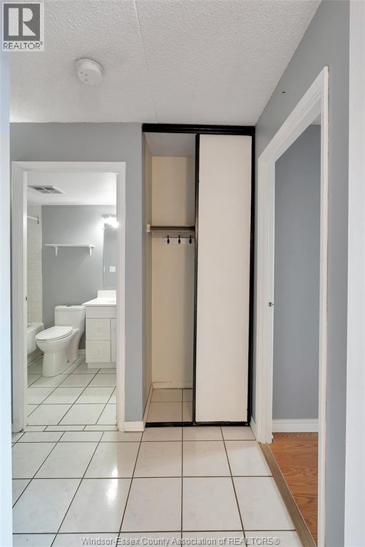 150 Park West Unit# 1414, Windsor, ON - Indoor Photo Showing Bathroom