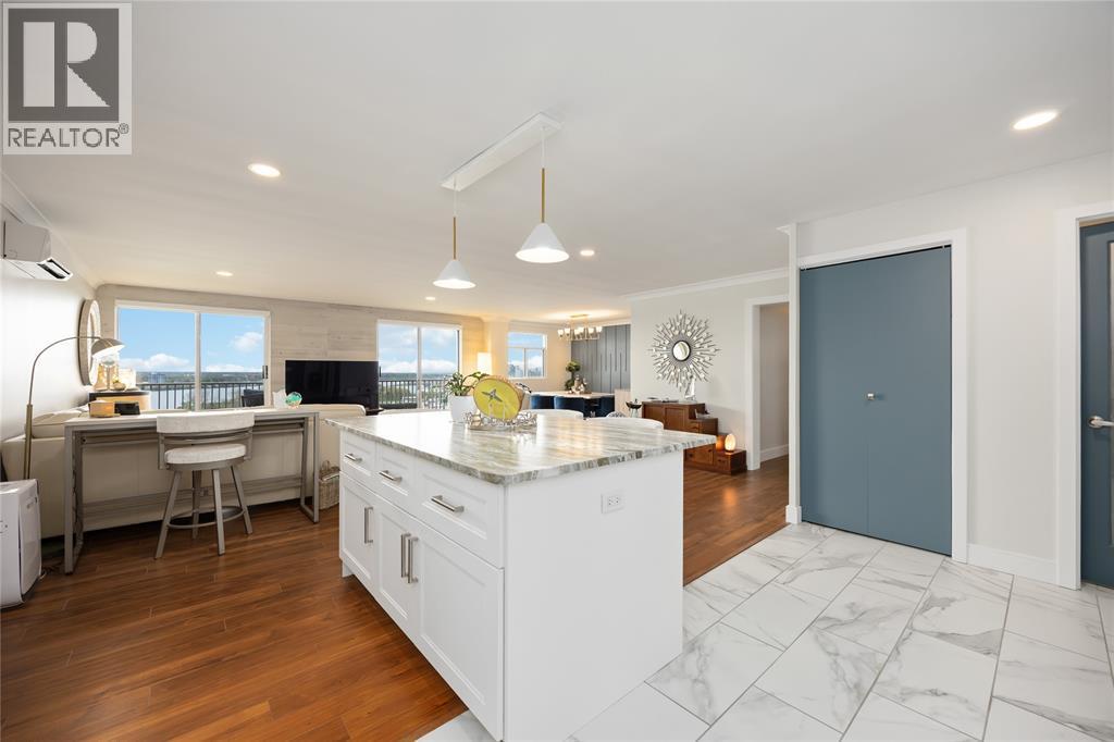10 Derby Lane Unit# 1202, Sarnia, ON - Indoor Photo Showing Kitchen