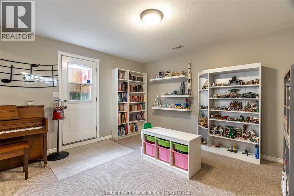 43 Greenfield Lane, Chatham, ON