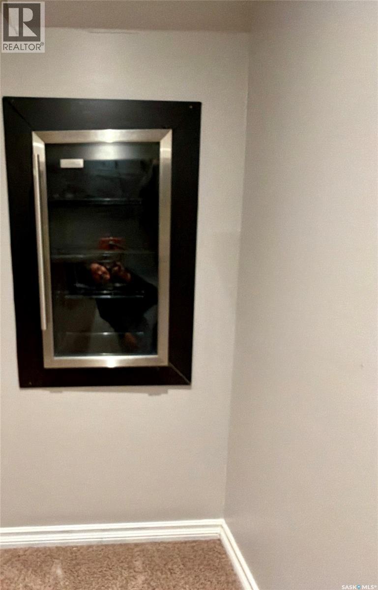 212 Garnet Street, Regina, SK - Indoor Photo Showing Other Room