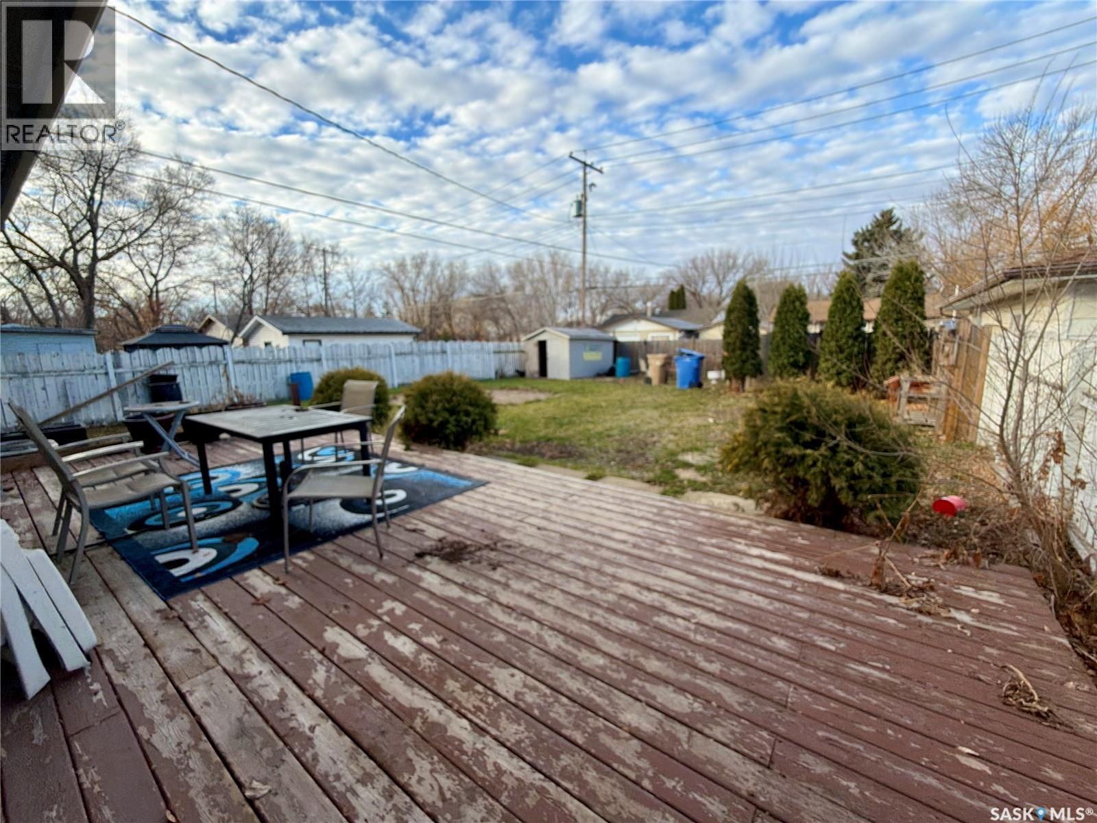 212 Garnet Street, Regina, SK - Outdoor With Deck Patio Veranda