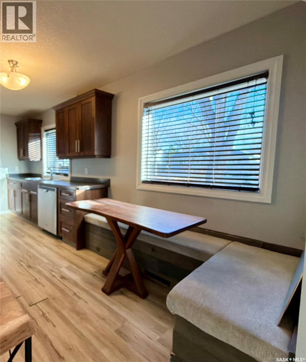 212 Garnet Street, Regina, SK - Indoor