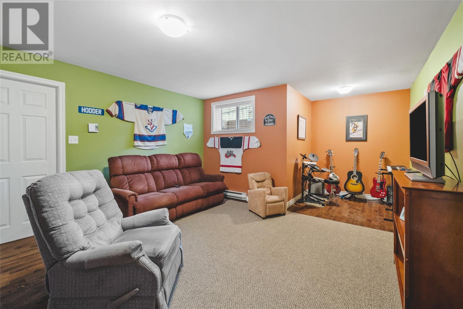 76 Julieann Place, St. John'S, NL - Indoor Photo Showing Living Room