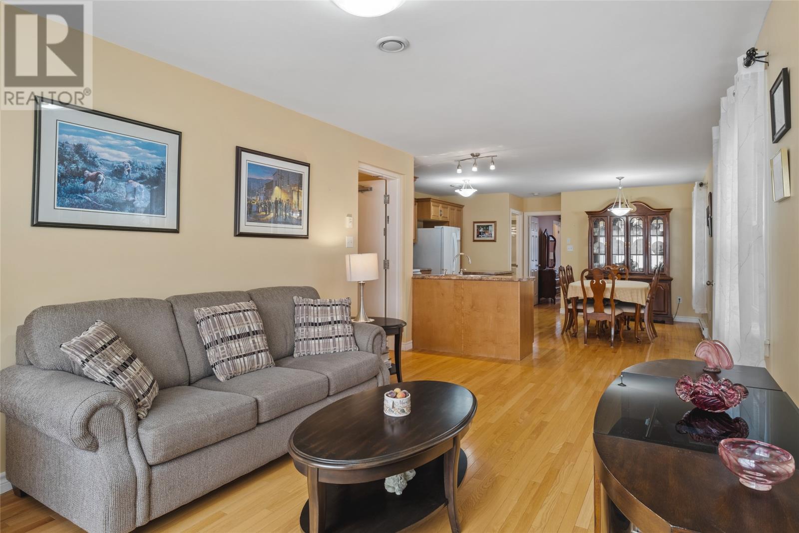 76 Julieann Place, St. John'S, NL - Indoor Photo Showing Living Room