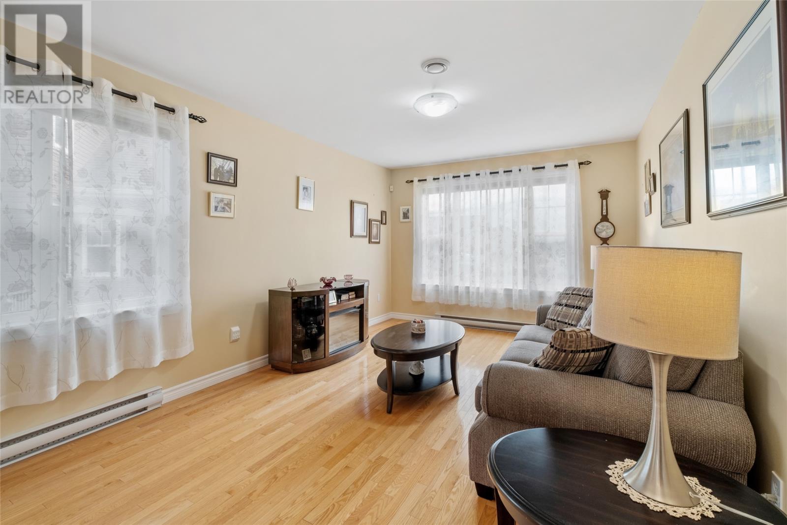 76 Julieann Place, St. John'S, NL - Indoor Photo Showing Living Room