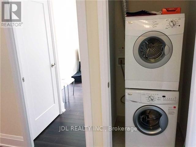 509 - 120 Harrison Garden Boulevard, Toronto, ON - Indoor Photo Showing Laundry Room