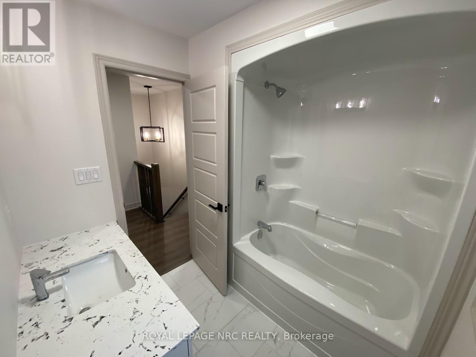 3355 Willguard Court, Niagara Falls (Chippawa), ON - Indoor Photo Showing Bathroom