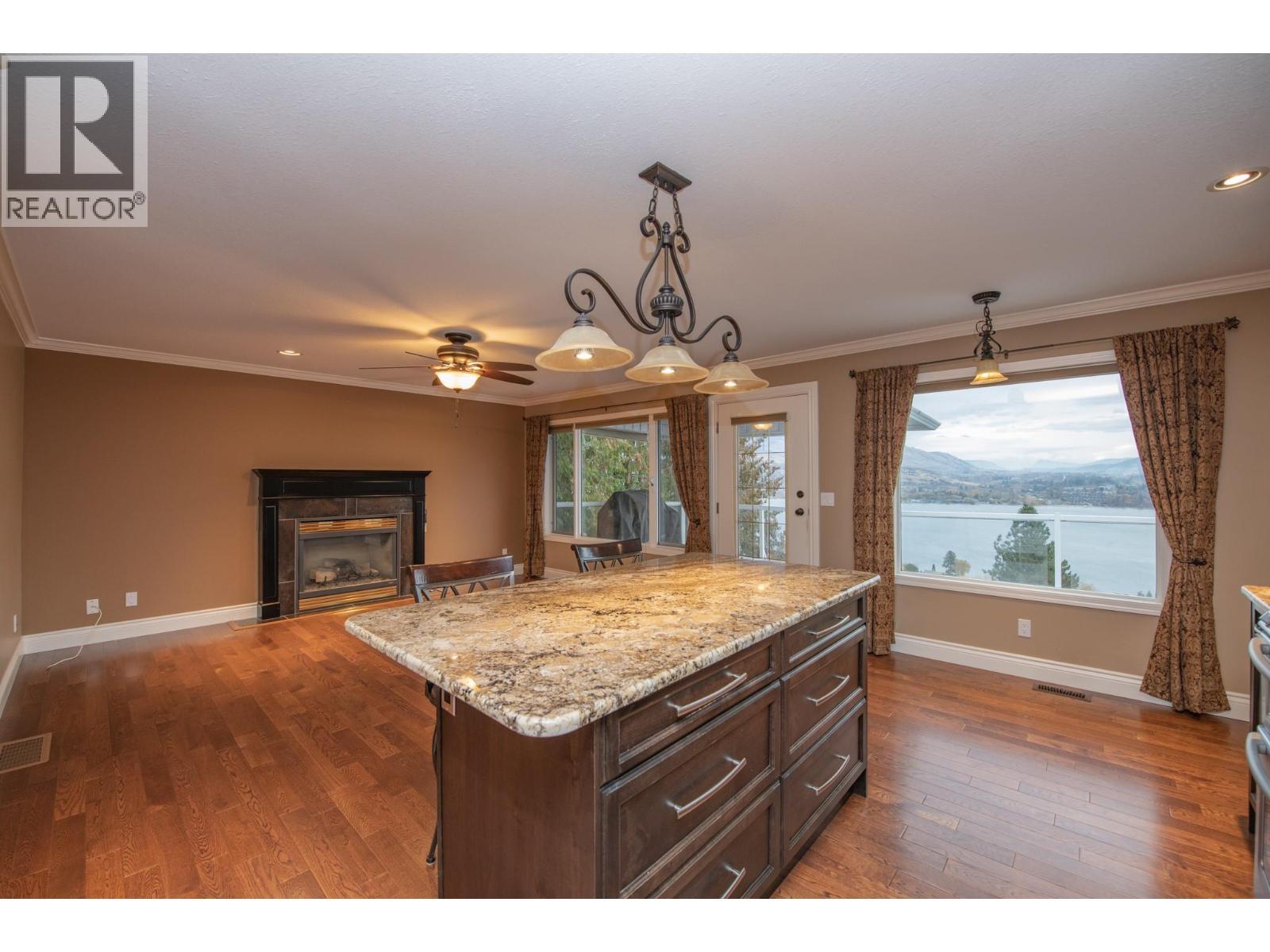 7903 Lakeview Drive, Coldstream, BC - Indoor With Fireplace