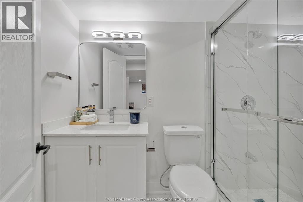 3158 Briarbank, Windsor, ON - Indoor Photo Showing Bathroom
