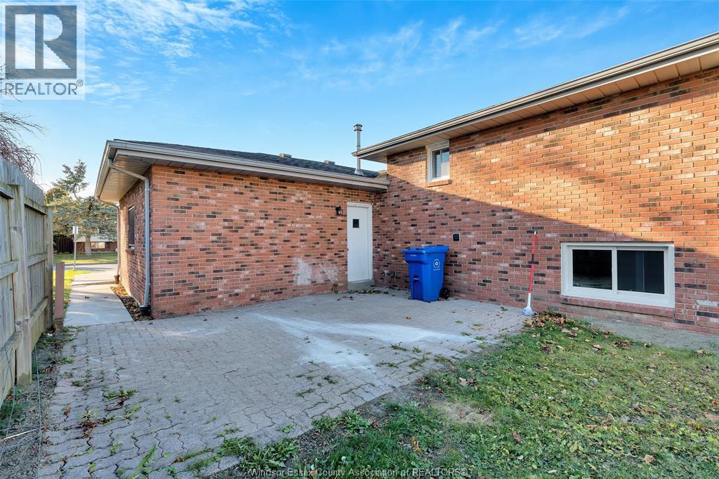 3158 Briarbank, Windsor, ON - Outdoor With Exterior