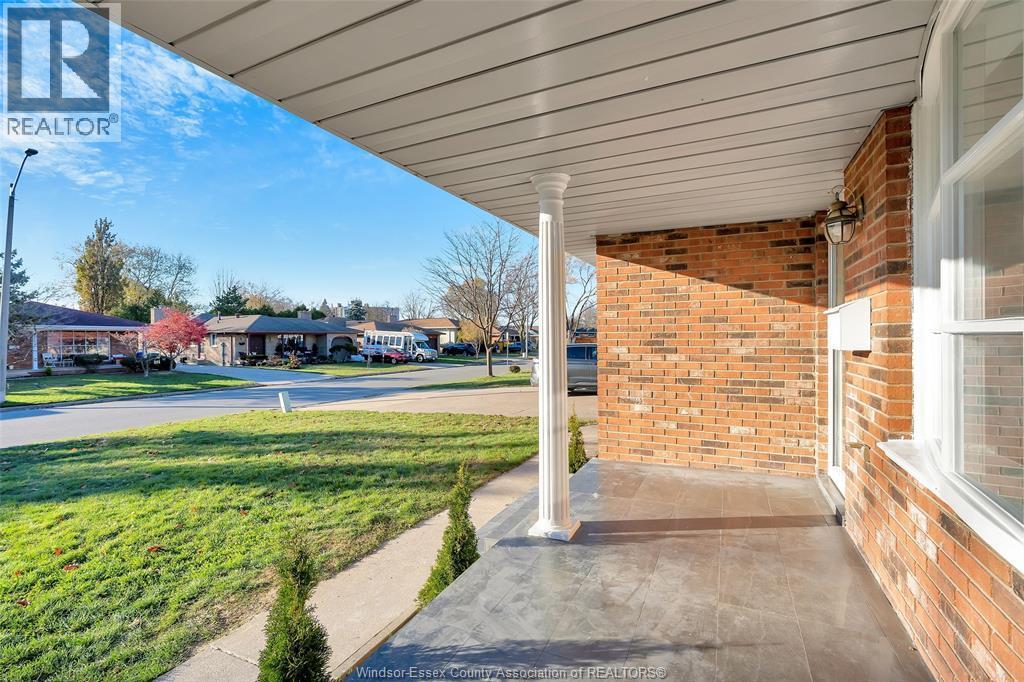 3158 Briarbank, Windsor, ON - Outdoor