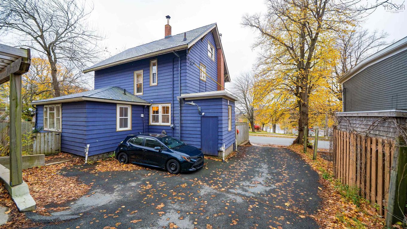 132 Prince Albert Road, Dartmouth, NS