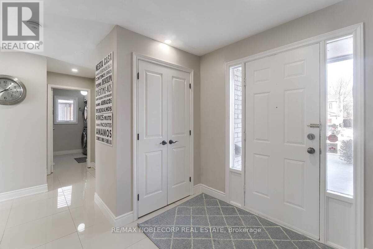 Upper Level - 17 Mikado Crescent, Brampton, ON - Indoor Photo Showing Other Room