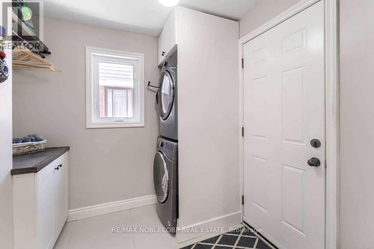 Upper Level - 17 Mikado Crescent, Brampton, ON - Indoor Photo Showing Laundry Room