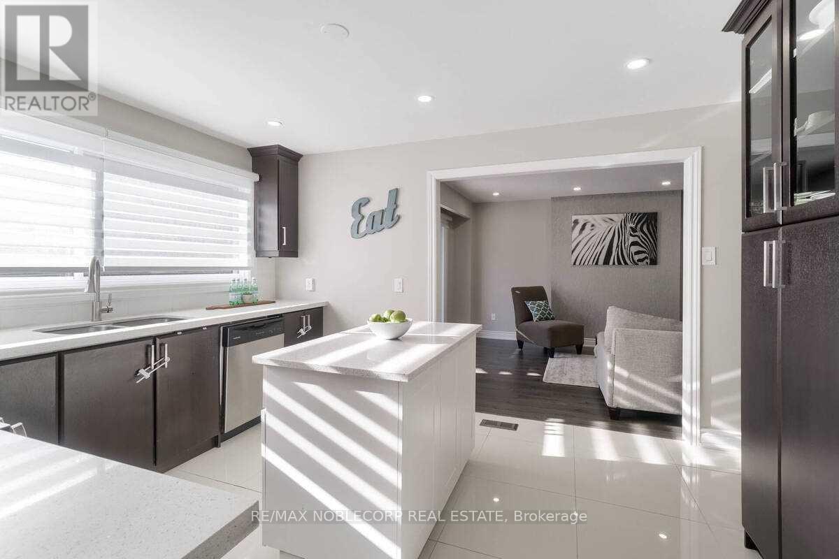Upper Level - 17 Mikado Crescent, Brampton, ON - Indoor Photo Showing Kitchen With Double Sink