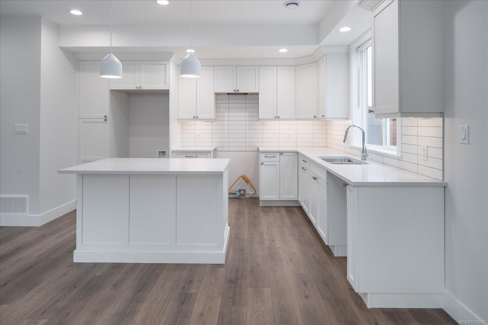 4544 Suncrest Rd, Nanaimo, BC