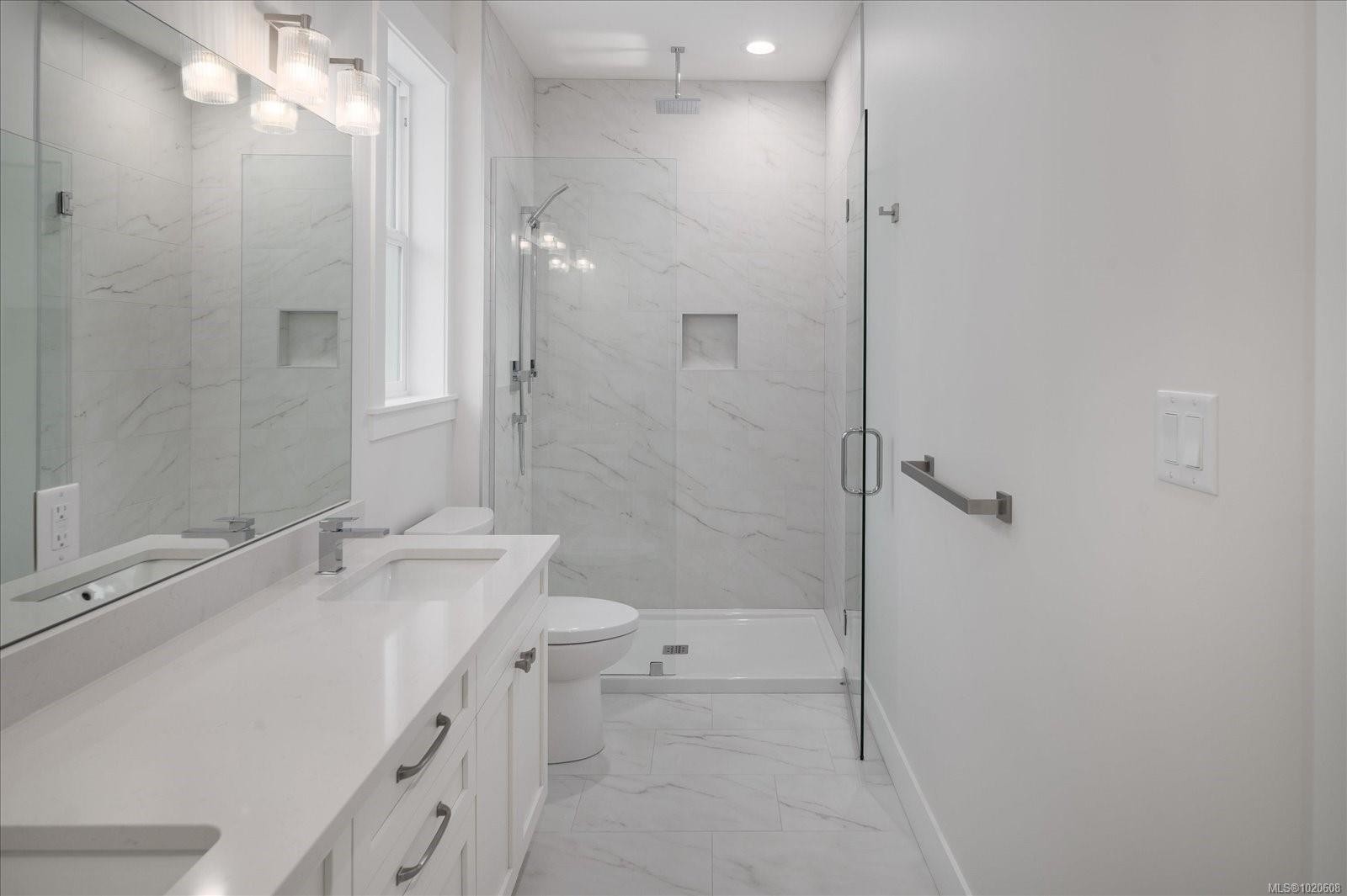 4544 Suncrest Rd, Nanaimo, BC