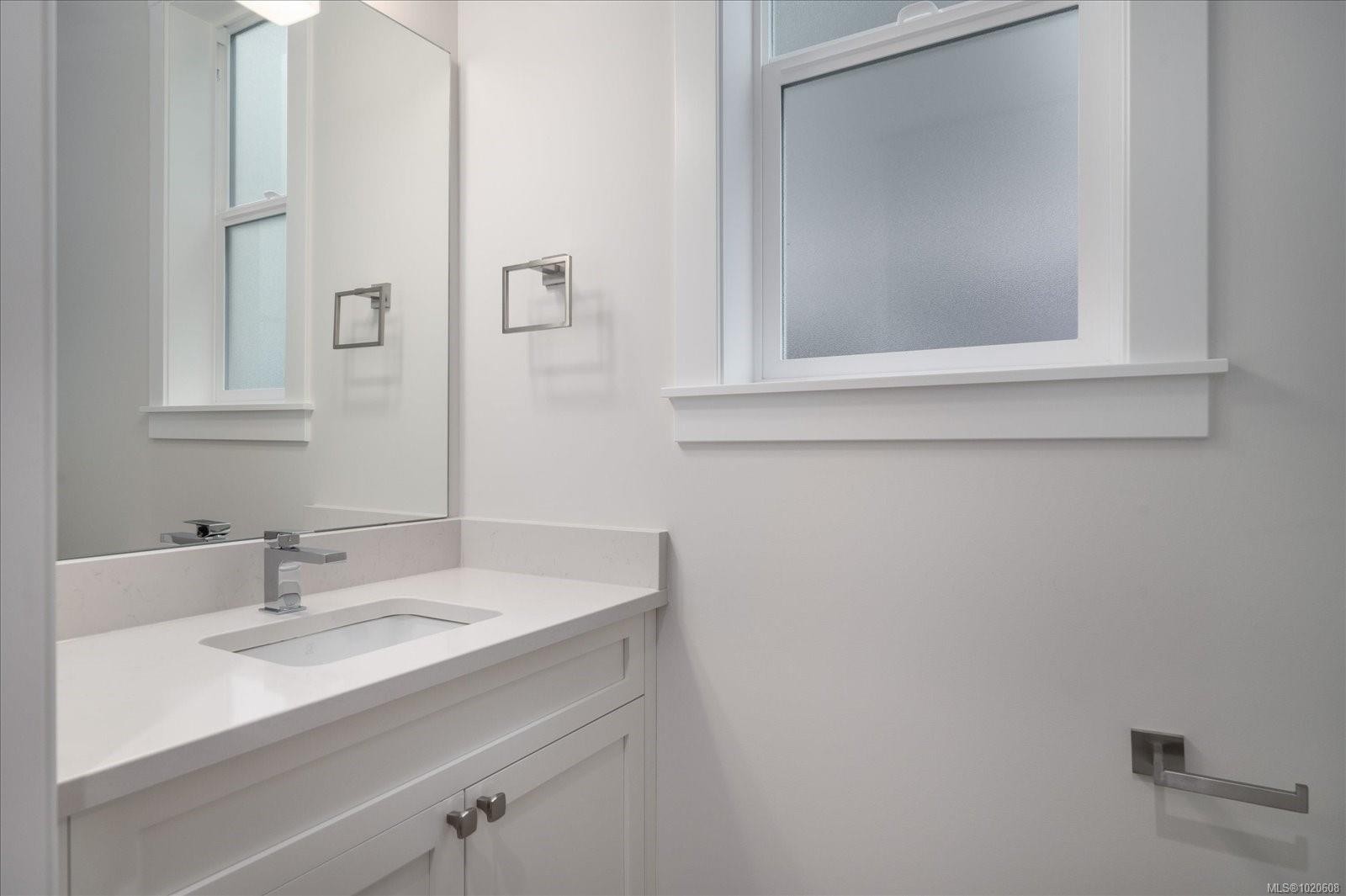 4544 Suncrest Rd, Nanaimo, BC