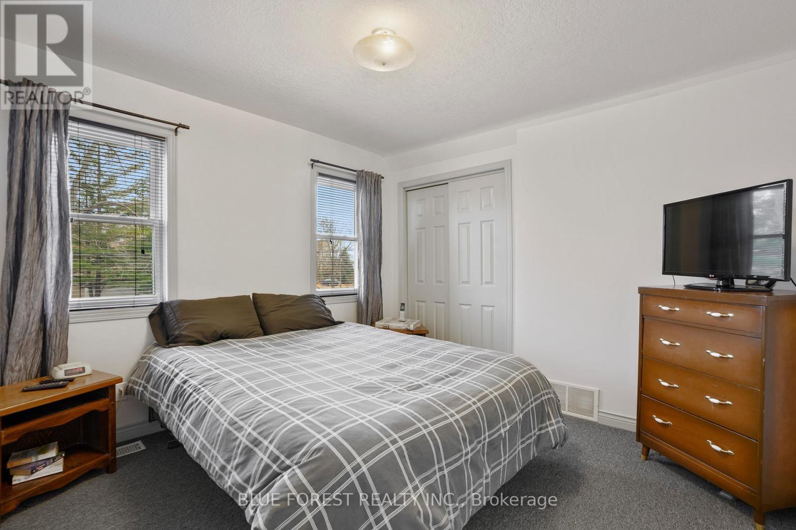210 Jane Street, West Elgin (Rodney), ON - Indoor Photo Showing Bedroom