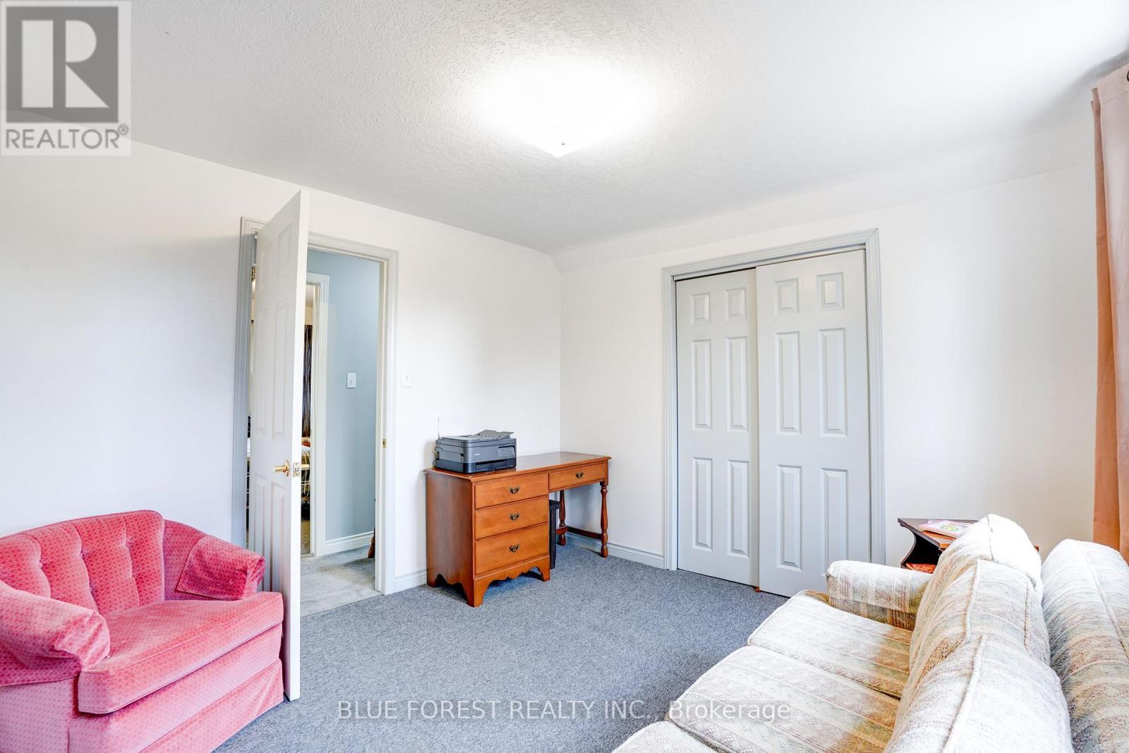 210 Jane Street, West Elgin (Rodney), ON - Indoor Photo Showing Bedroom