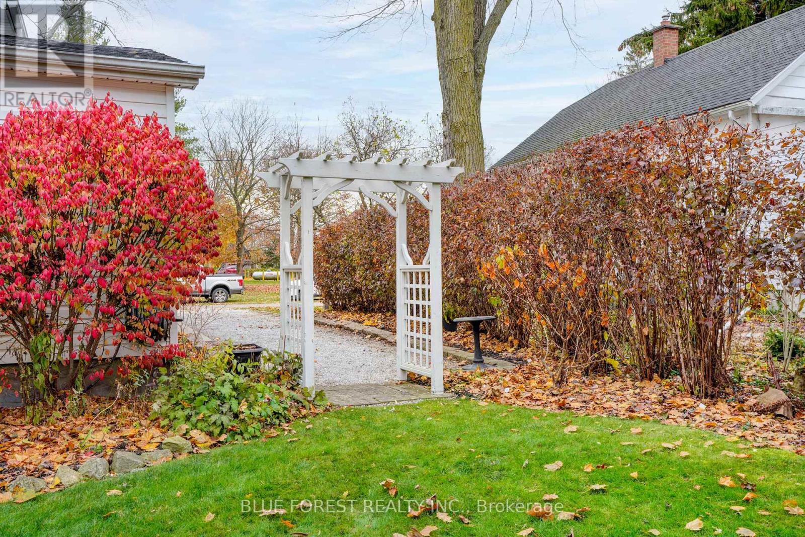 210 Jane Street, West Elgin (Rodney), ON - Outdoor