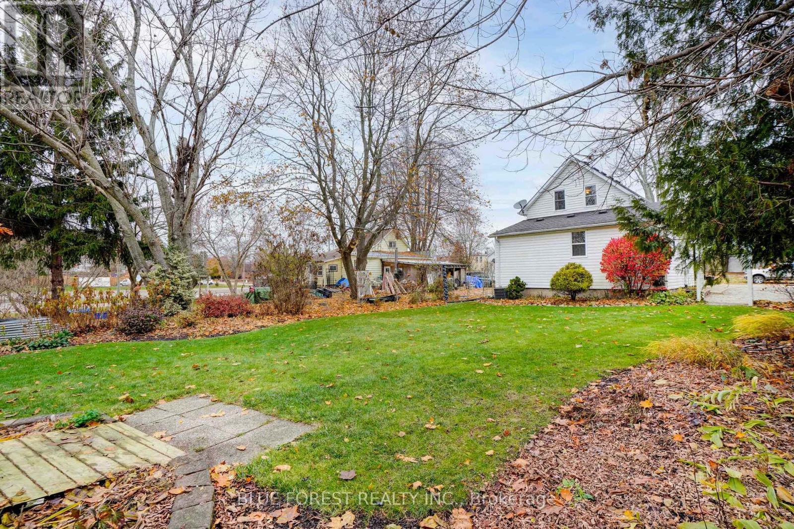 210 Jane Street, West Elgin (Rodney), ON - Outdoor