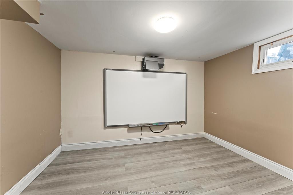 448 Ellis Street West, Windsor, ON