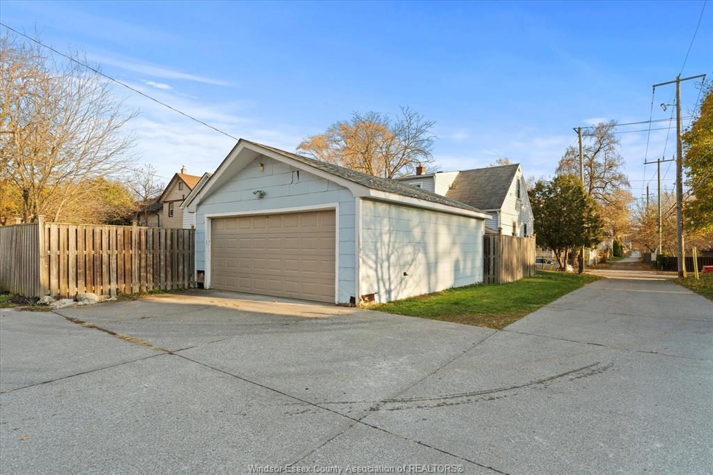 448 Ellis Street West, Windsor, ON