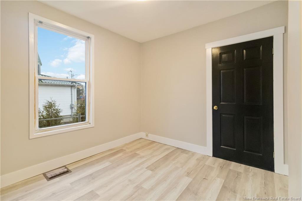 105-105 1/2 High St, Moncton, NB