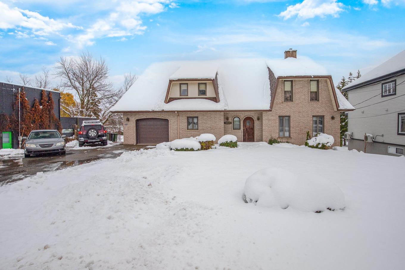 Frontage - 5925Z - 5935Z Rue Frontenac, Saint-Hyacinthe, QC - Outdoor With Facade