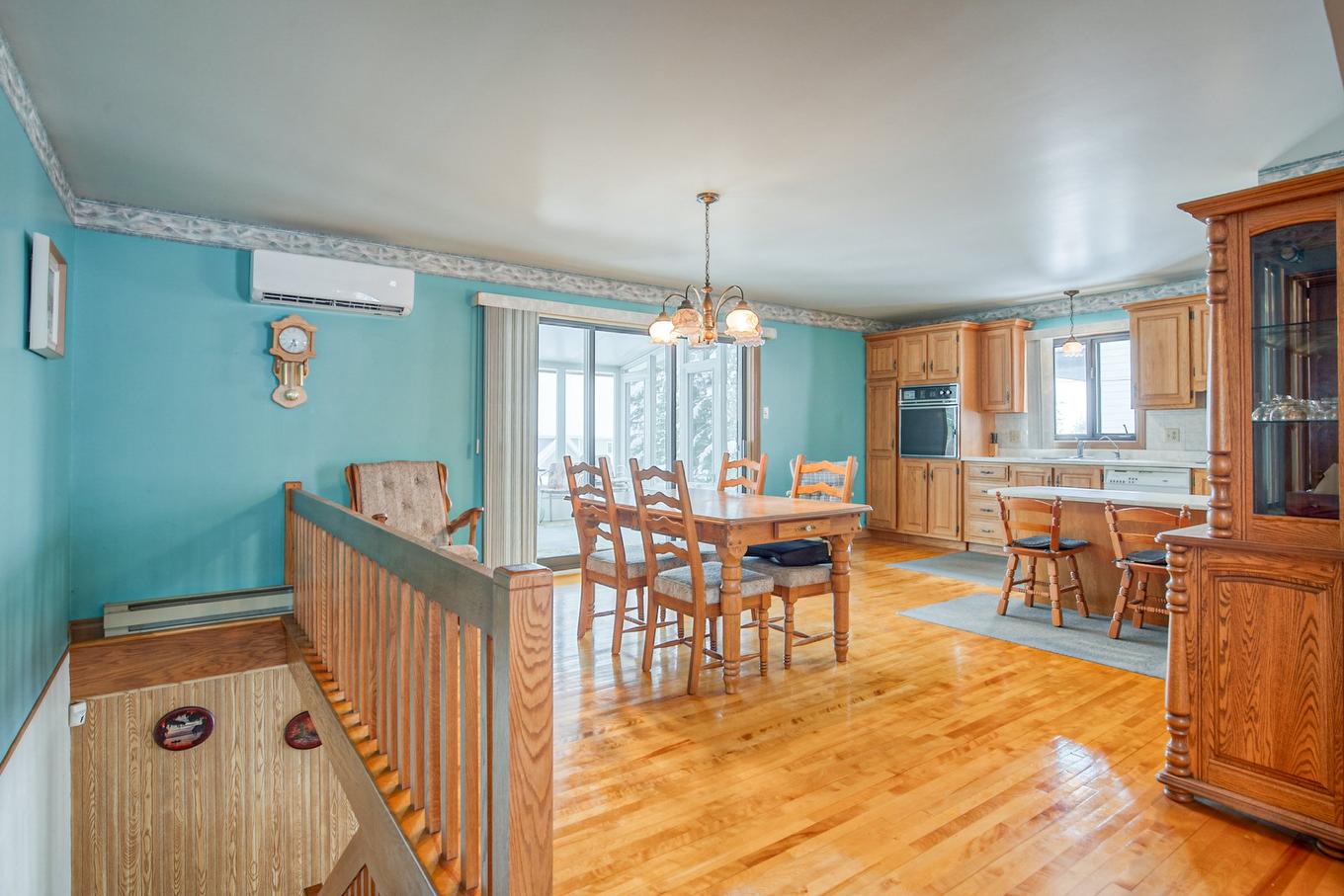 Overall view - 5925Z - 5935Z Rue Frontenac, Saint-Hyacinthe, QC - Indoor Photo Showing Dining Room