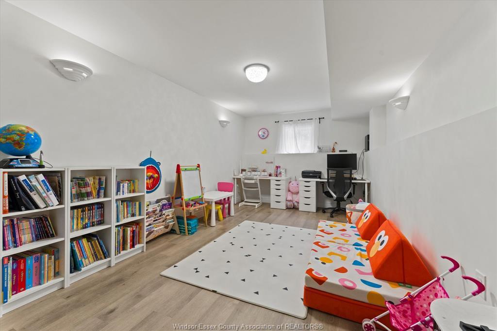 4241 Pioneer Avenue, Windsor, ON