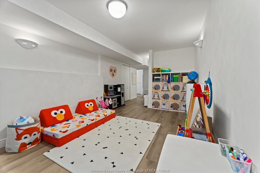 4241 Pioneer Avenue, Windsor, ON