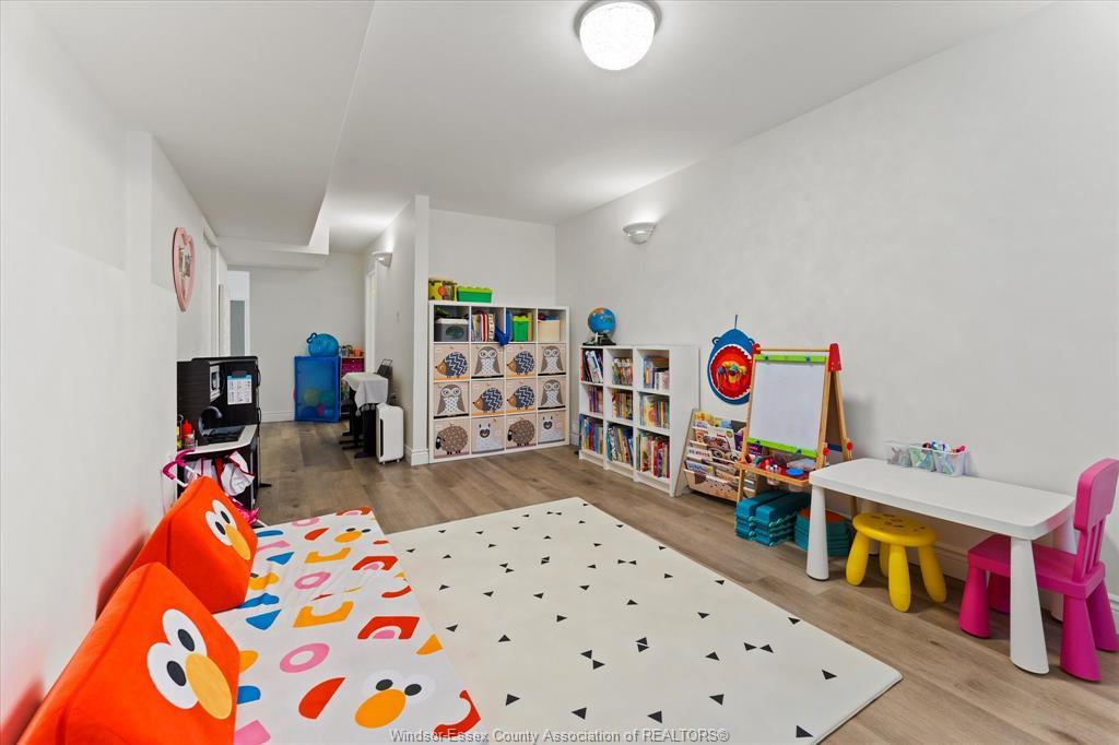 4241 Pioneer Avenue, Windsor, ON