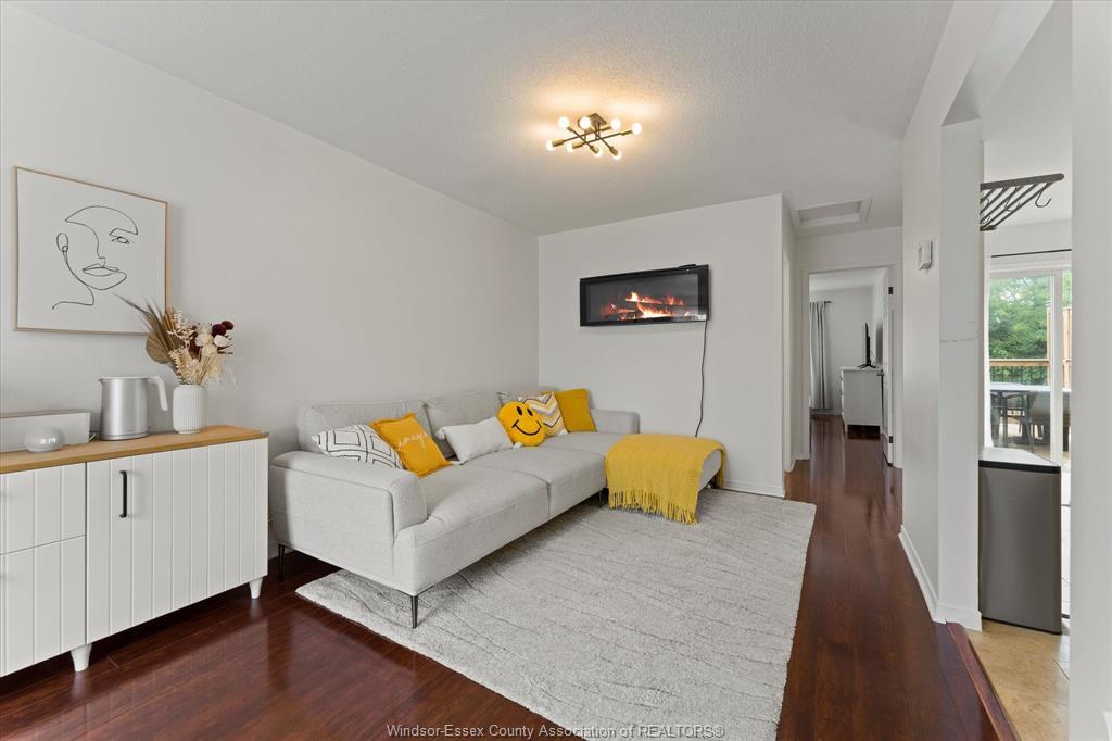 4241 Pioneer Avenue, Windsor, ON