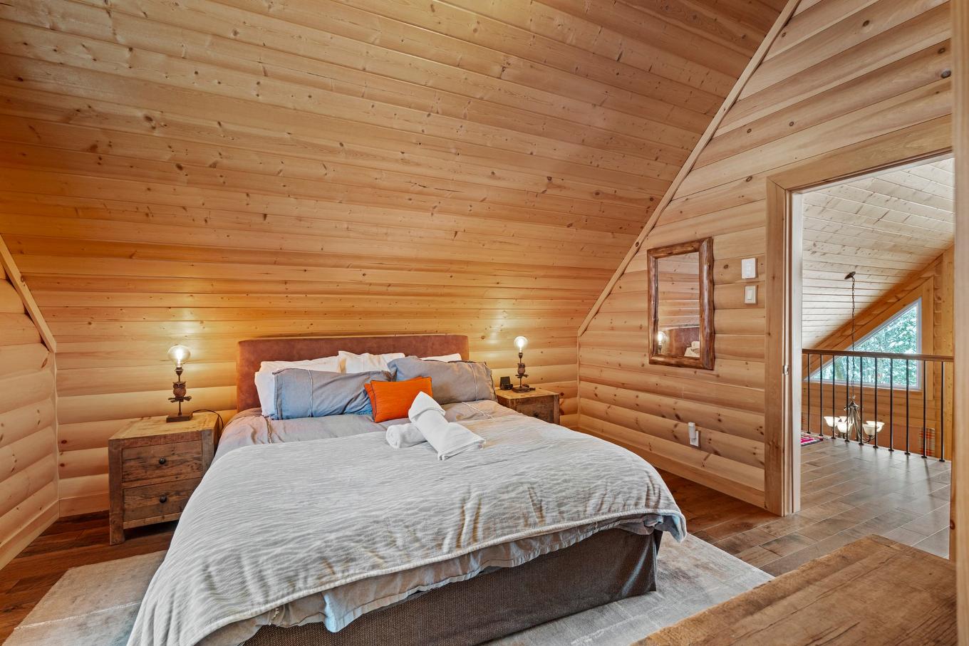 Chambre à coucher principale - 147 Ch. Du Pavillon-Kanata, Amherst, QC - Indoor Photo Showing Bedroom