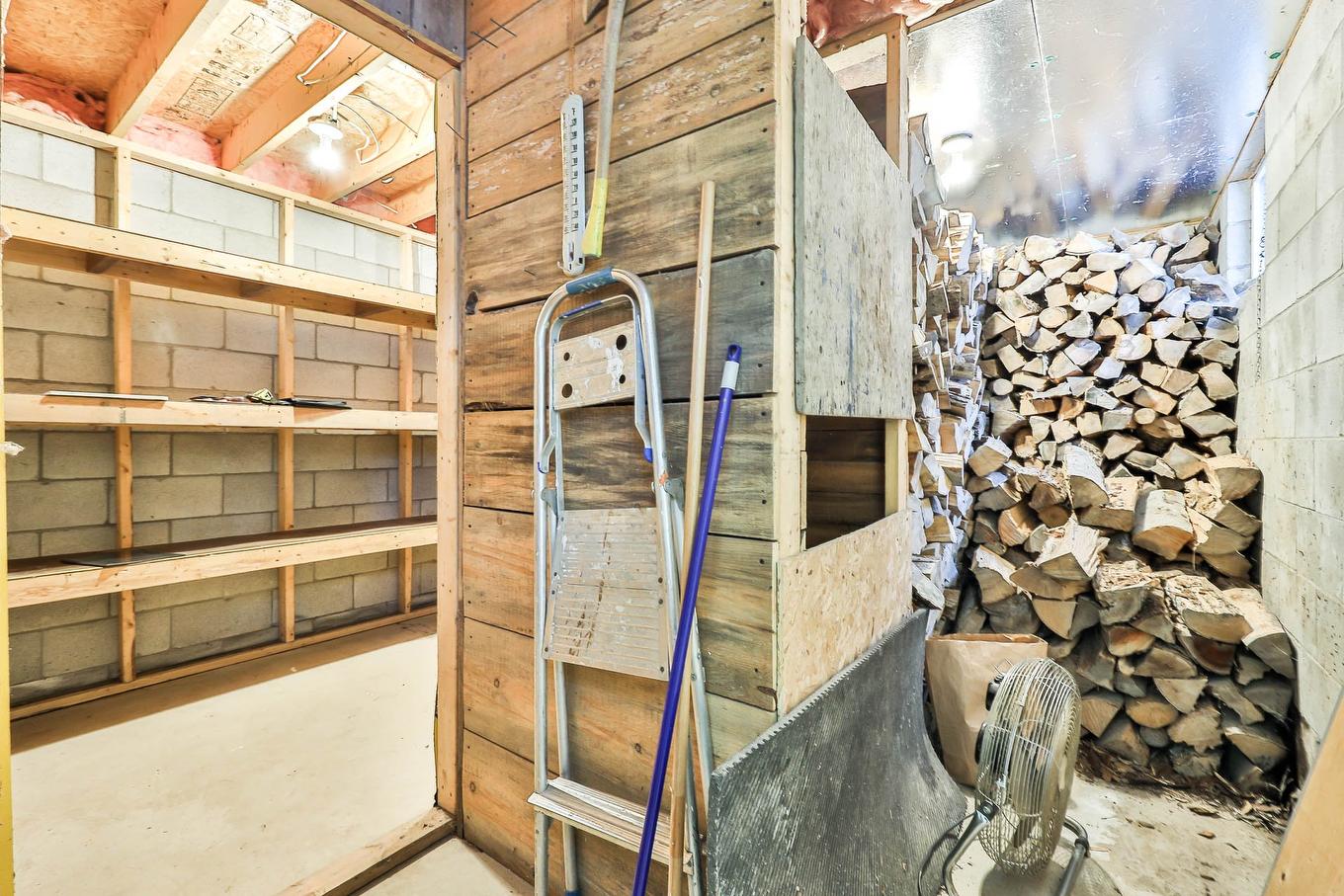 Storage - 405 Ch. De La Rivière-Blanche, Mayo, QC -