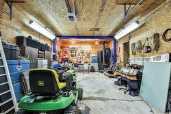 Garage -