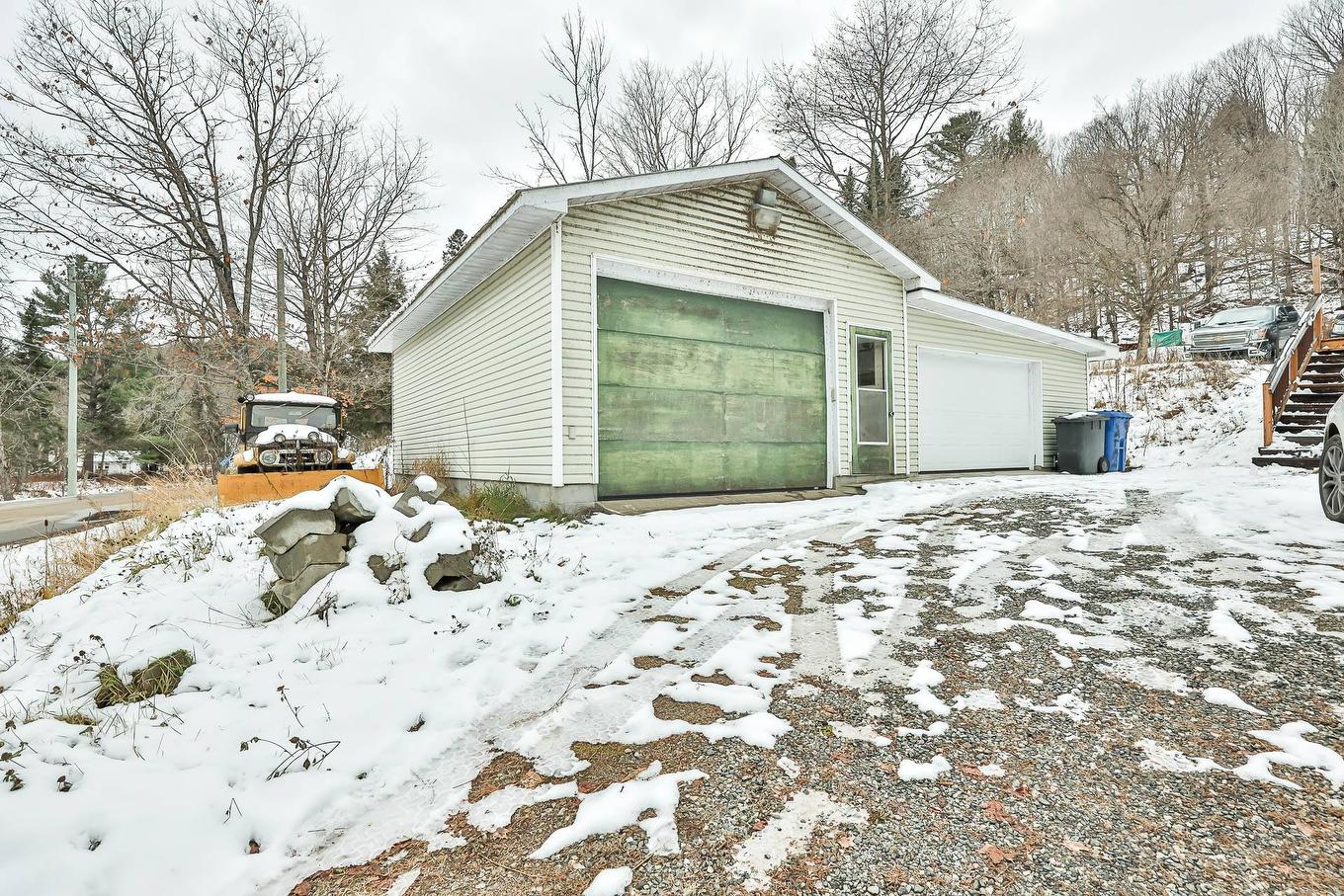 Garage - 405 Ch. De La Rivière-Blanche, Mayo, QC - Outdoor