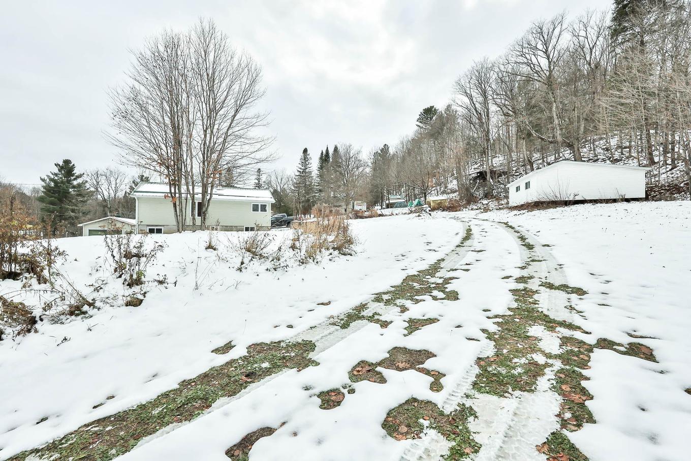 Exterior - 405 Ch. De La Rivière-Blanche, Mayo, QC - Outdoor With View