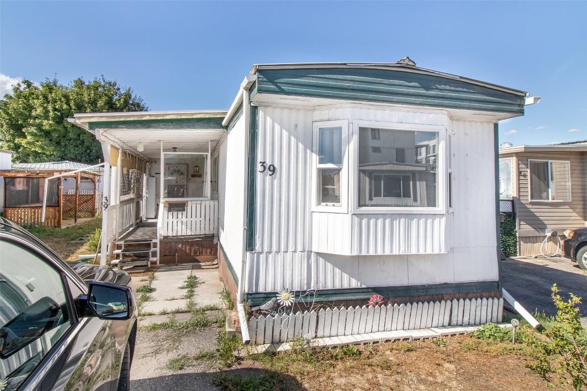 39-3745 Lakeshore Road, Kelowna, BC