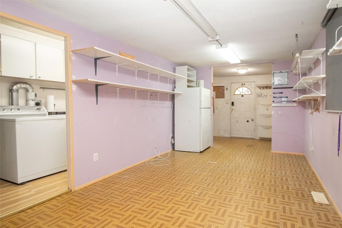 39-3745 Lakeshore Road, Kelowna, BC