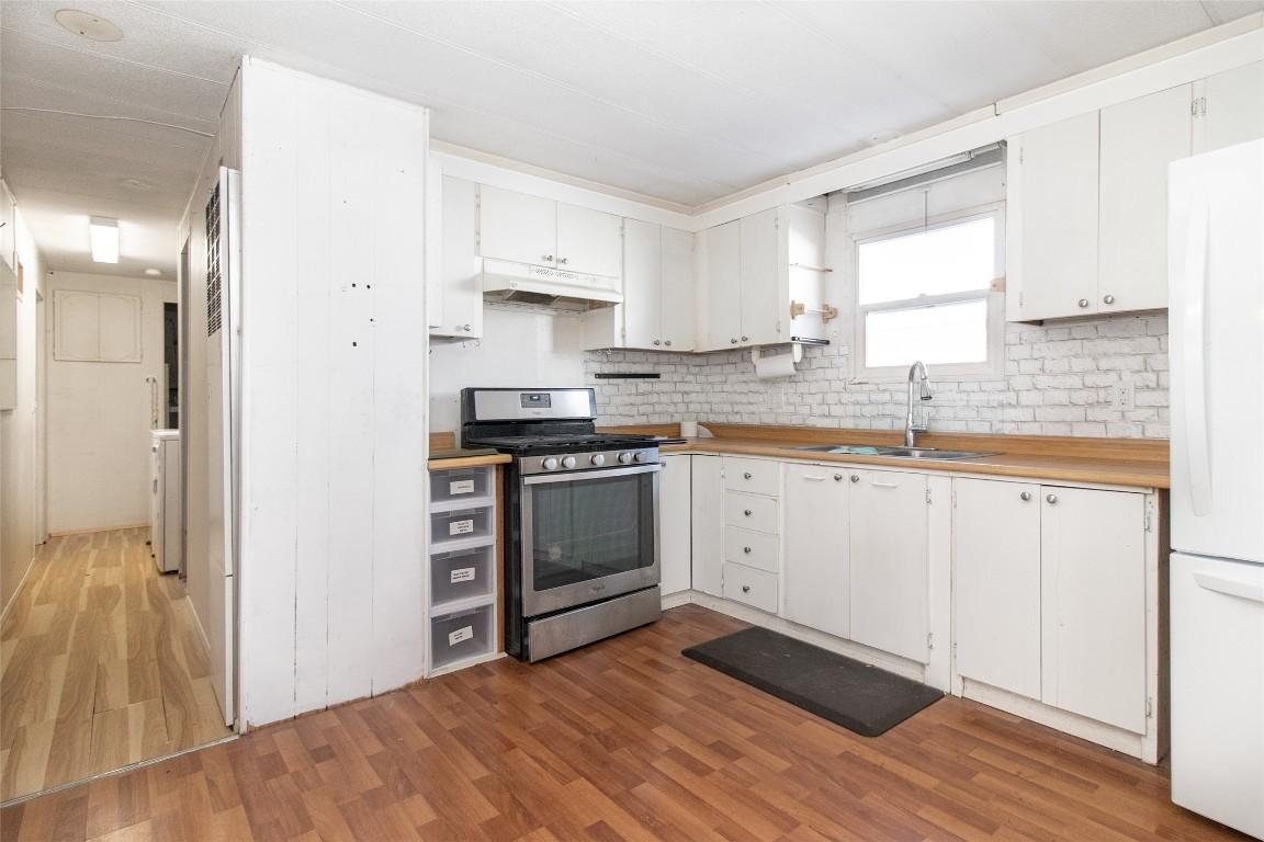 39-3745 Lakeshore Road, Kelowna, BC