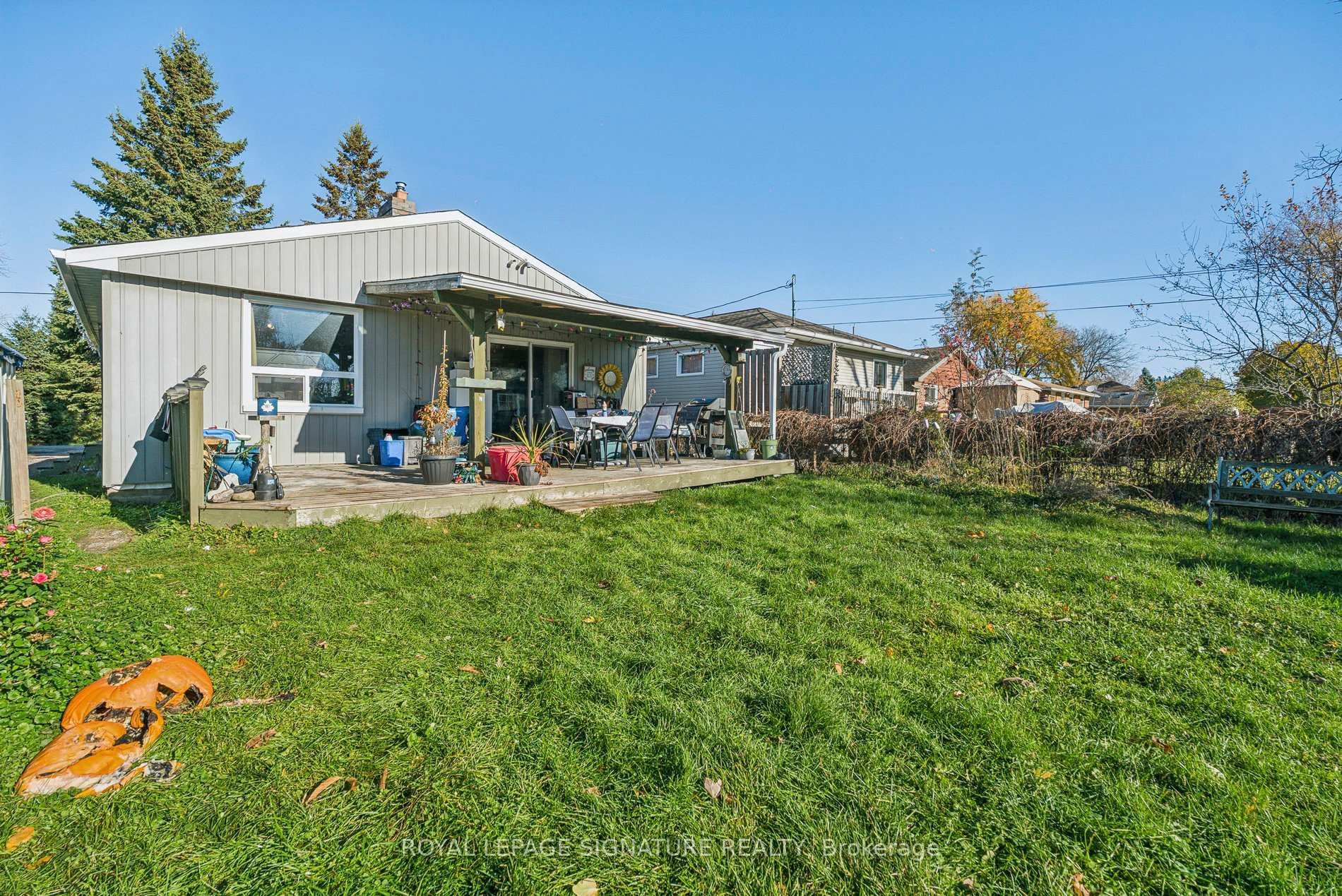 353 Hollywood Drive, Georgina, ON - Outdoor