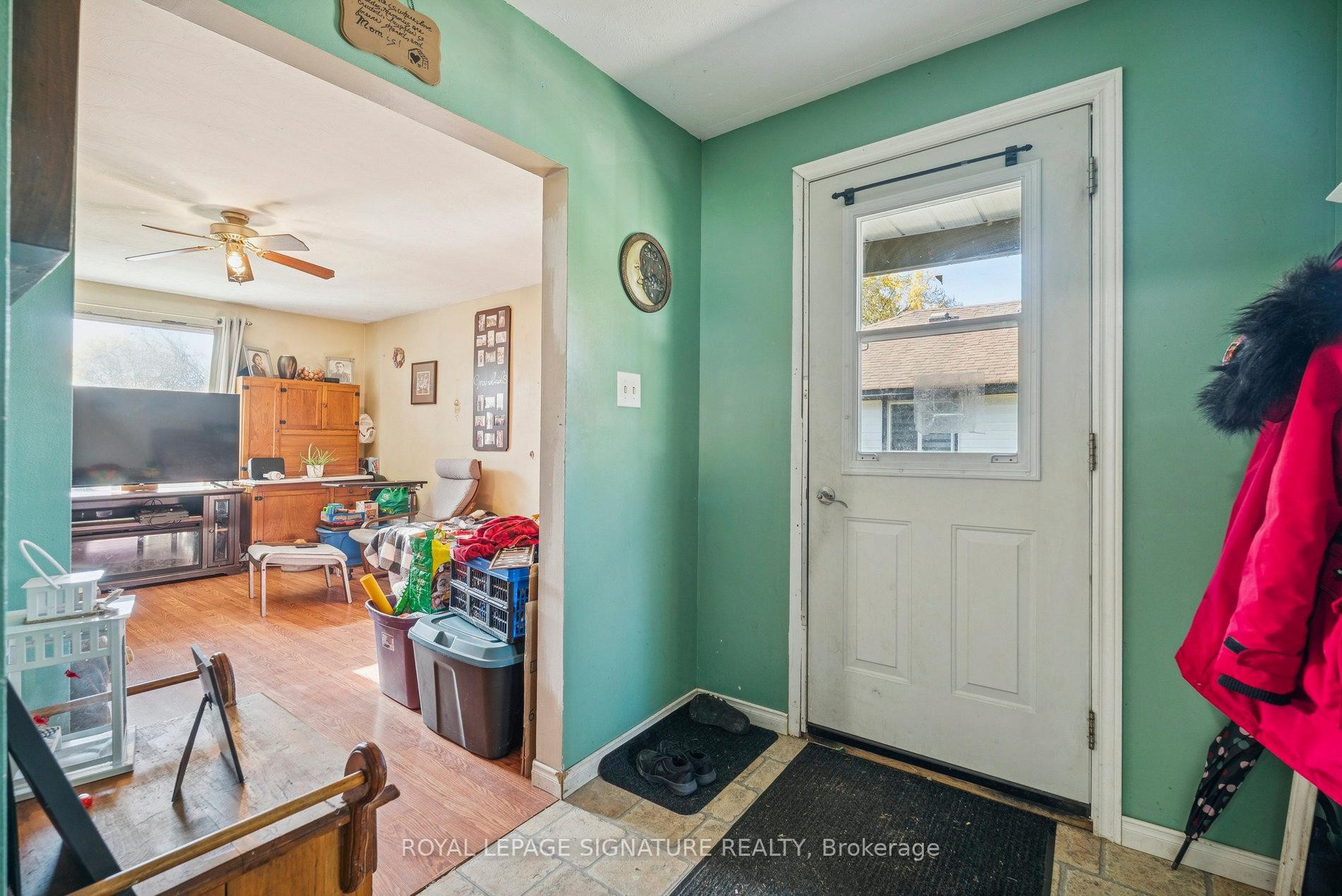 353 Hollywood Drive, Georgina, ON - Indoor Photo Showing Other Room